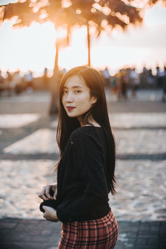 嘴唇直播下载 暗房诱惑